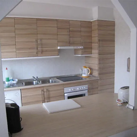 Hébergement de vacances Beautiful Townhouse For 5 Persons, With Swimming Pool