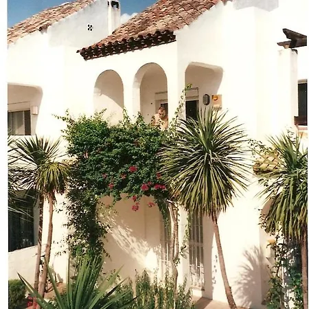 Beautiful Townhouse For 5 Persons, With Swimming Pool *