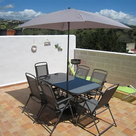 Vakantiehuis Beautiful Townhouse For 5 Persons, With Swimming Pool Estepona