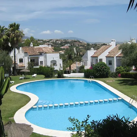 Beautiful Townhouse For 5 Persons, With Swimming Pool Estepona